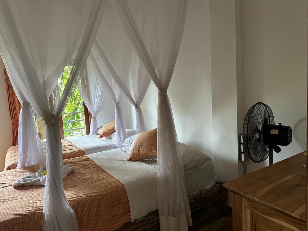 Отель Omunity Bali Сингараджа Экстерьер фото