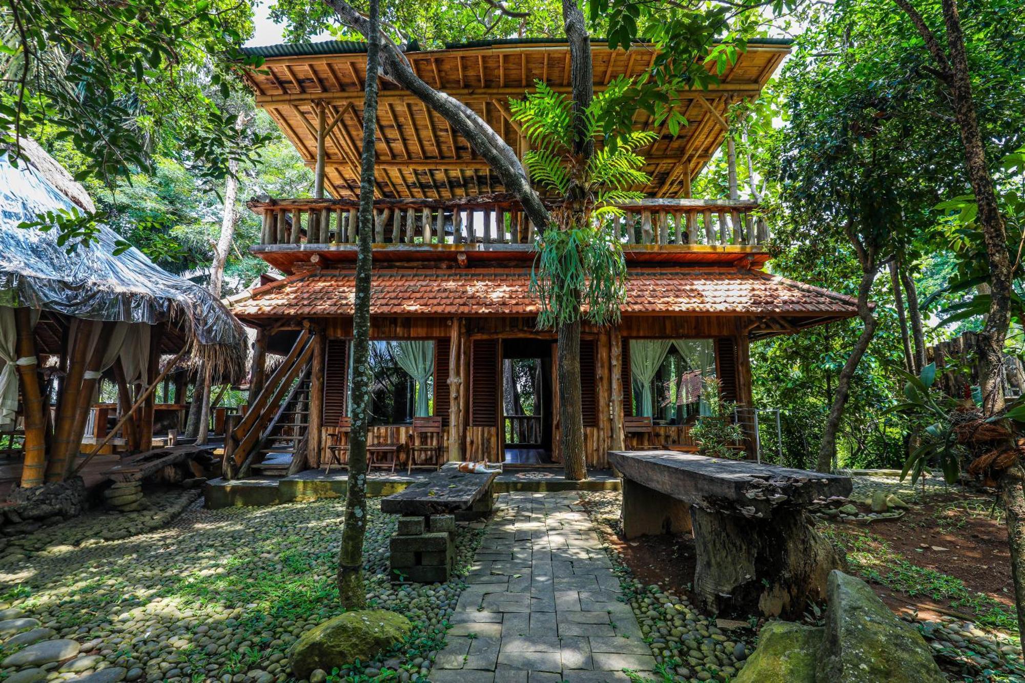 Отель Omunity Bali Сингараджа Экстерьер фото