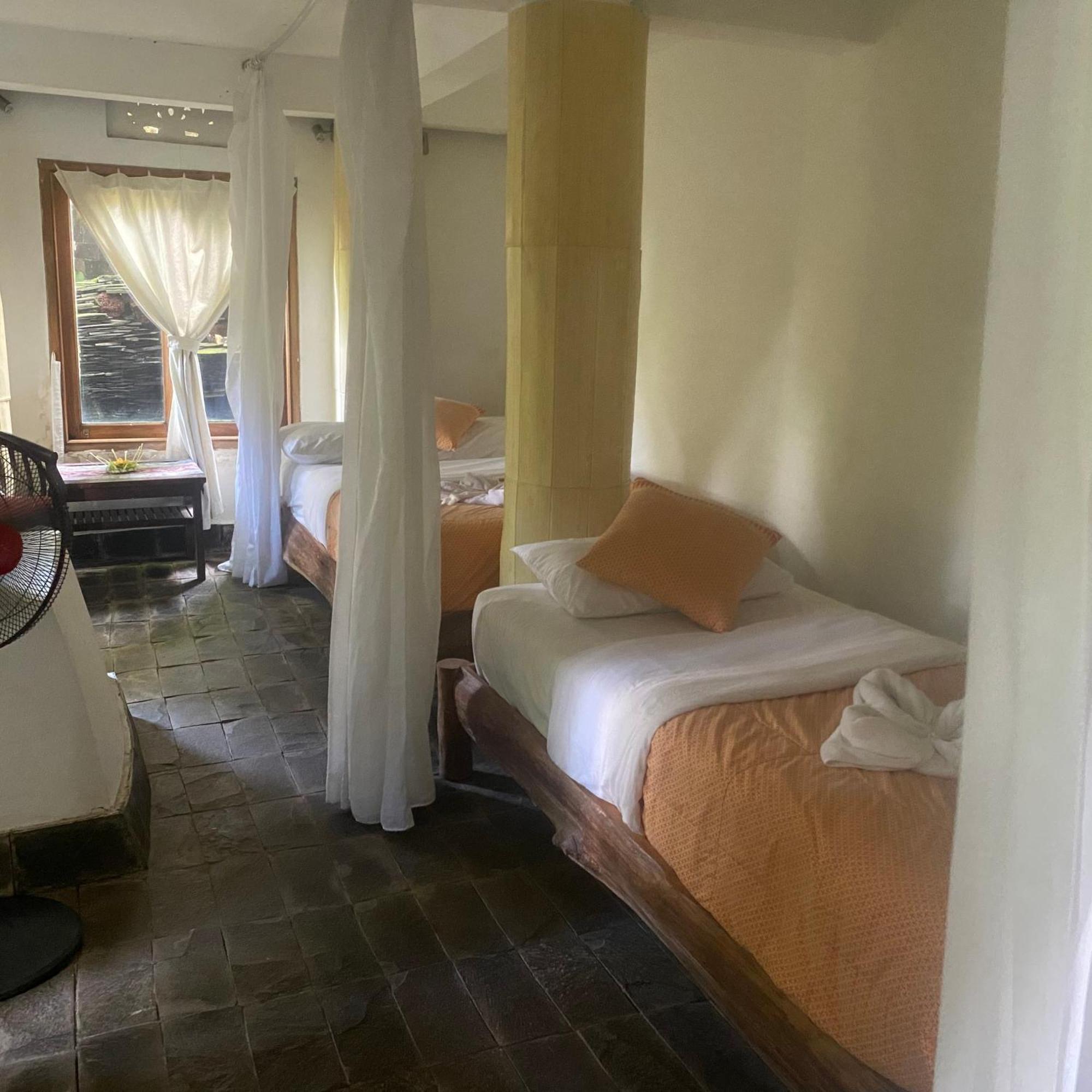 Отель Omunity Bali Сингараджа Экстерьер фото