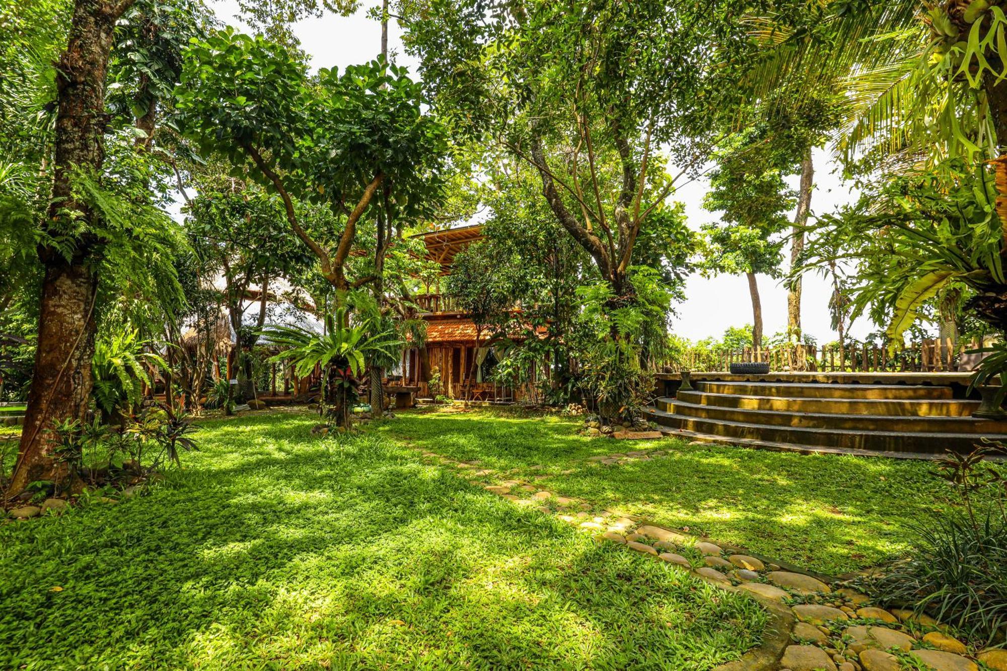 Отель Omunity Bali Сингараджа Экстерьер фото
