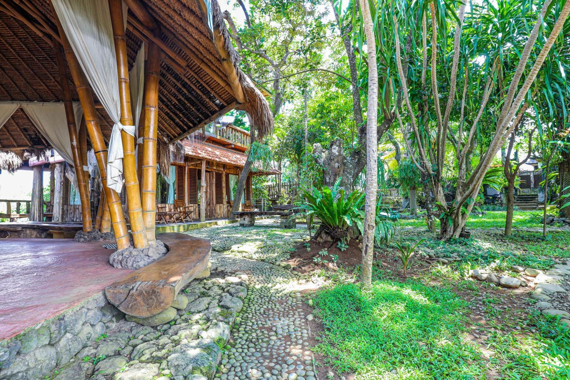 Отель Omunity Bali Сингараджа Экстерьер фото