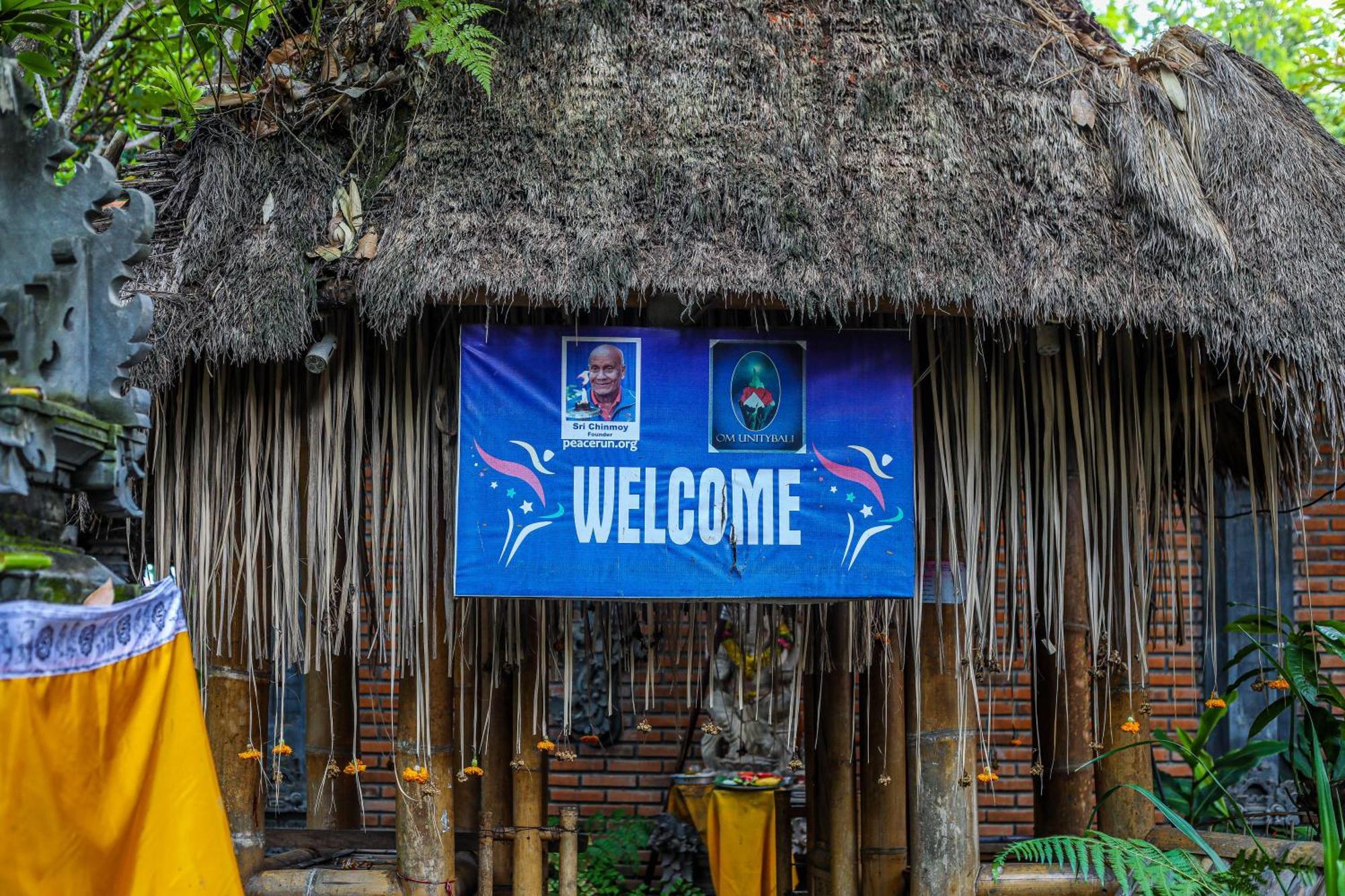 Отель Omunity Bali Сингараджа Экстерьер фото