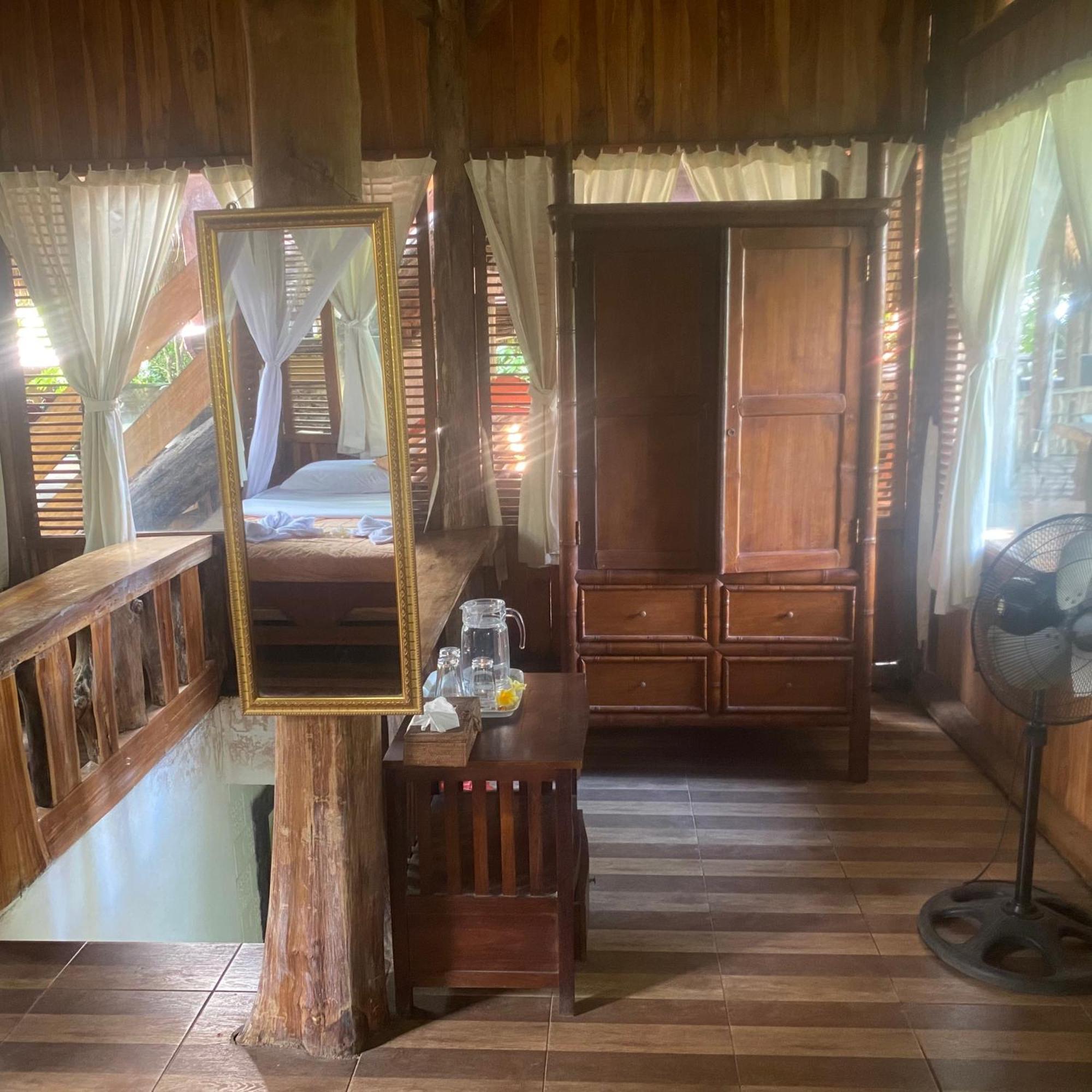 Отель Omunity Bali Сингараджа Экстерьер фото
