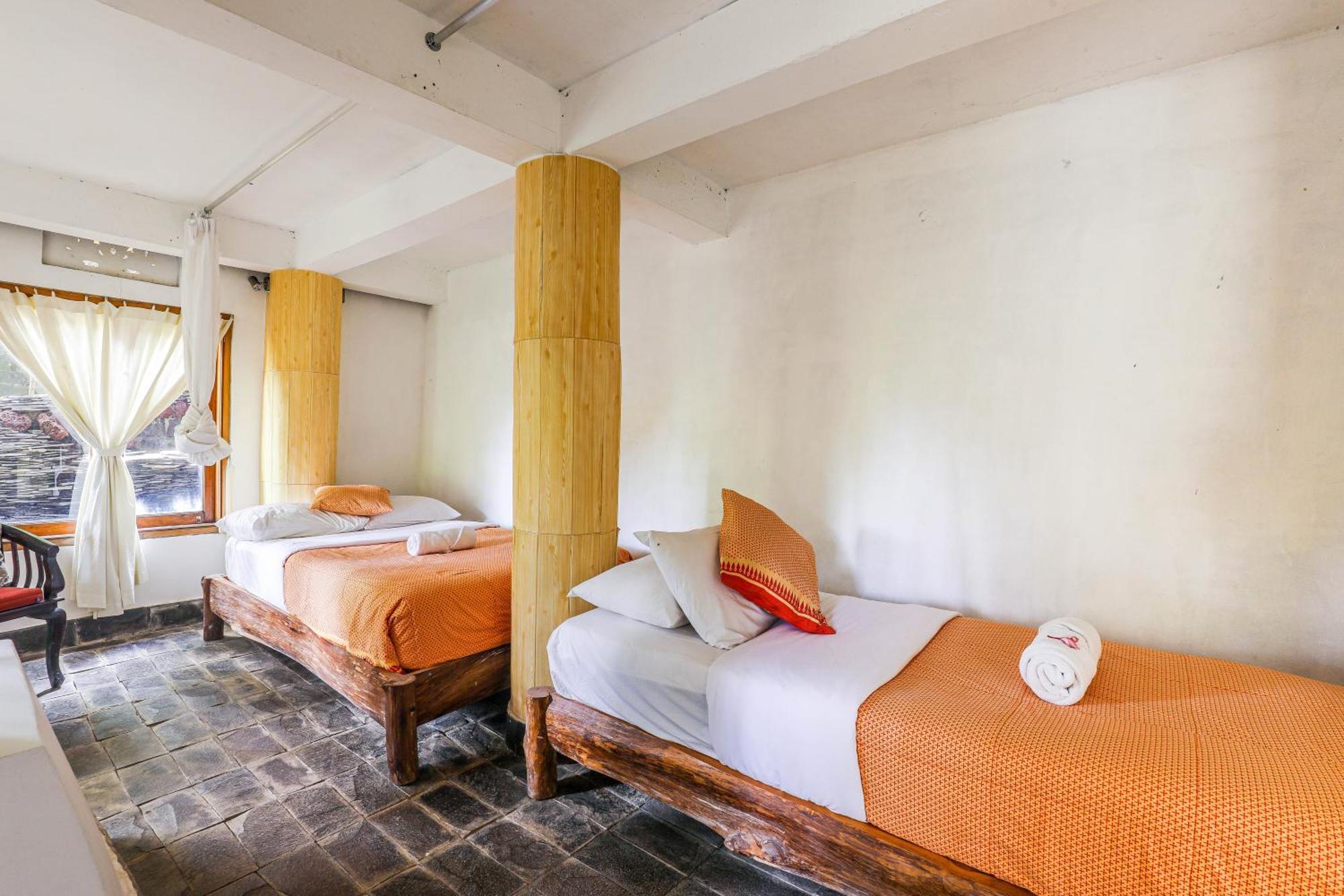 Отель Omunity Bali Сингараджа Экстерьер фото