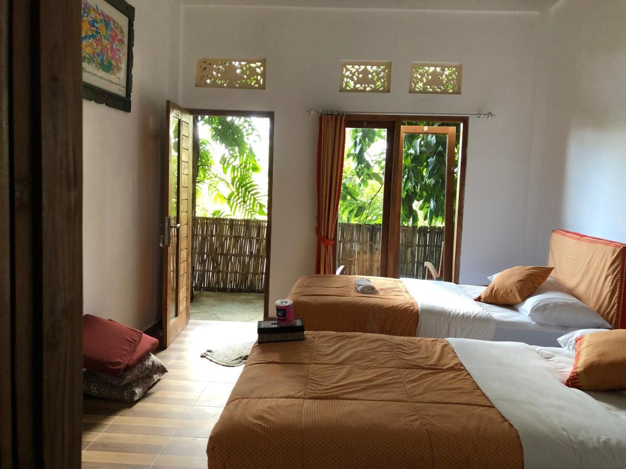 Отель Omunity Bali Сингараджа Экстерьер фото